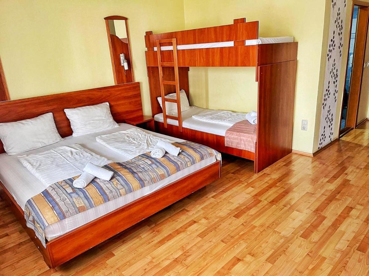 Alkotmany Vendeghaz Otel Sárvár Dış mekan fotoğraf