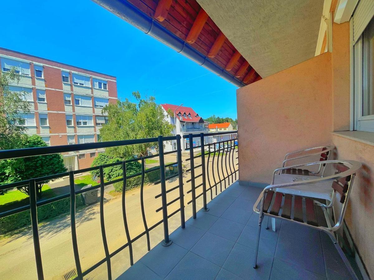 Alkotmany Vendeghaz Otel Sárvár Dış mekan fotoğraf