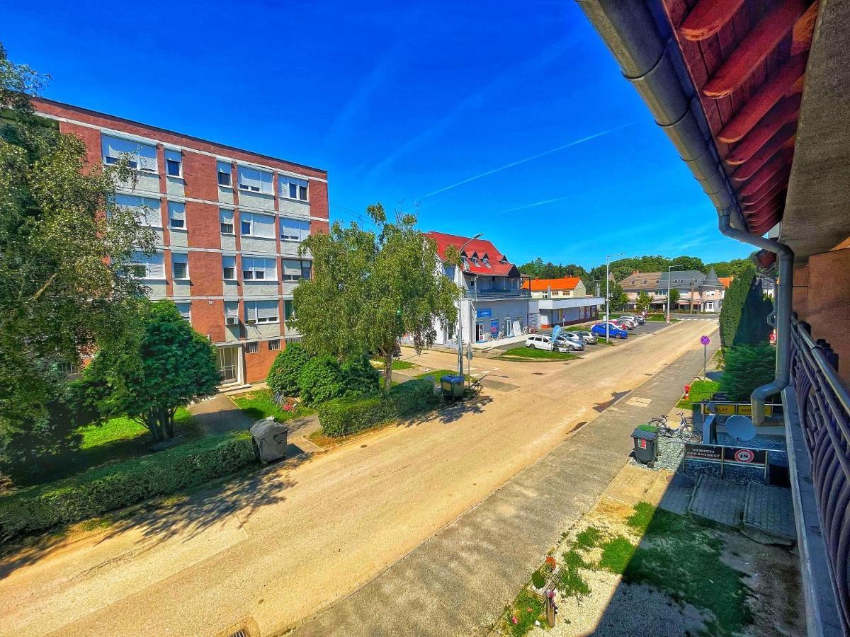 Alkotmany Vendeghaz Otel Sárvár Dış mekan fotoğraf